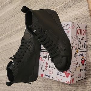 DOLE & GABBANA-ALTA BOTT MENS ALL BLACK SIZE 11 SNEAKER